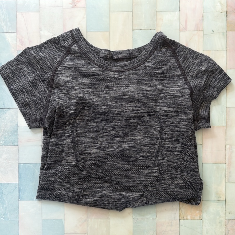 Swiftly Tech short sleeve tshirt light heathered gray